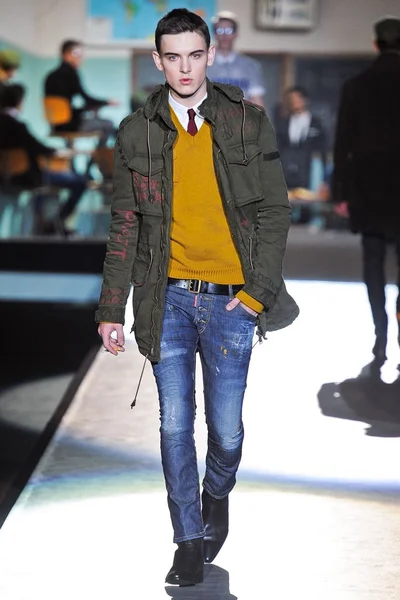 Look 4